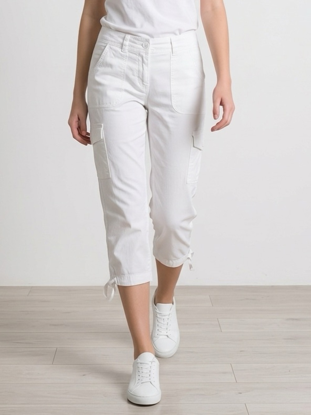 H&M Women's White Casual Capris | Size 6